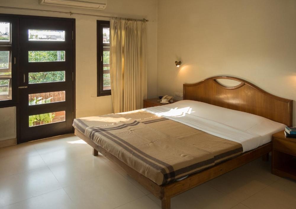 Room image 4