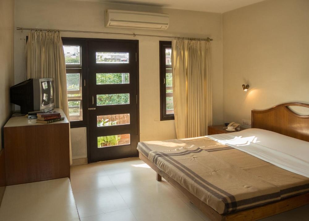 Room 6